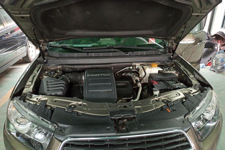 Chevrolet Captiva (Imported) 2016 car image #24