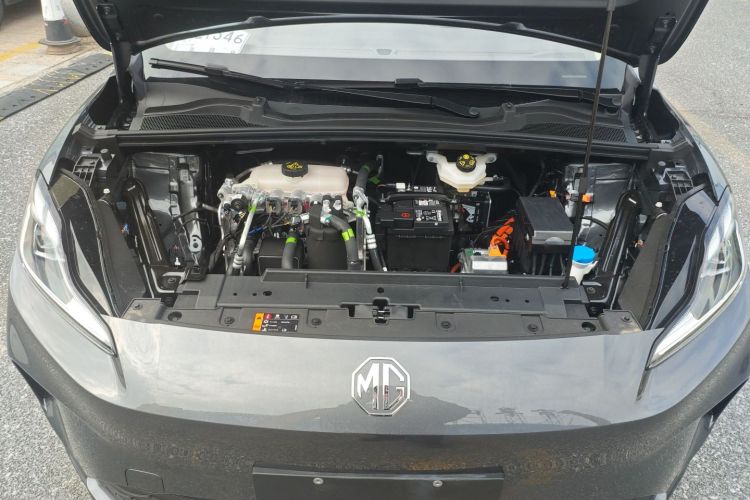 MG 4 EV 2025 car image #24
