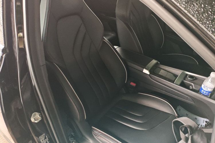 哪吒汽车 哪吒X 2023 汽车图片 #24