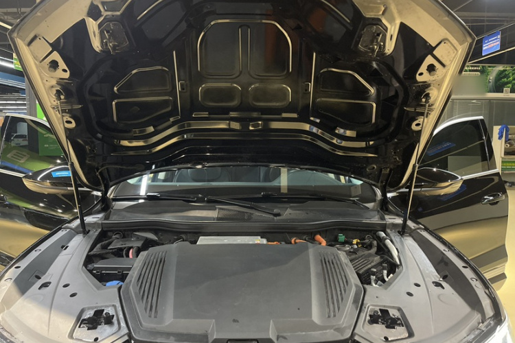 Audi e-tron 2023 #24 Audi e-tron 2023 car image #24