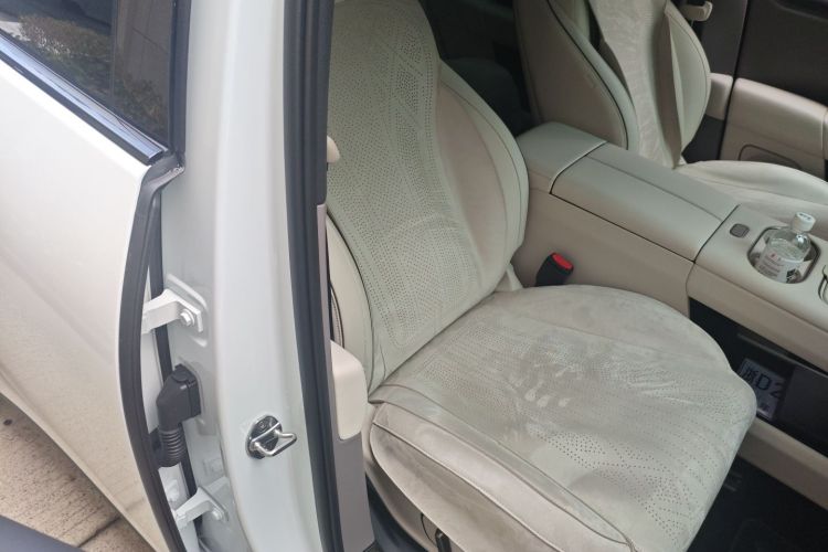 理想汽车 理想i6 2025 汽车图片 #24