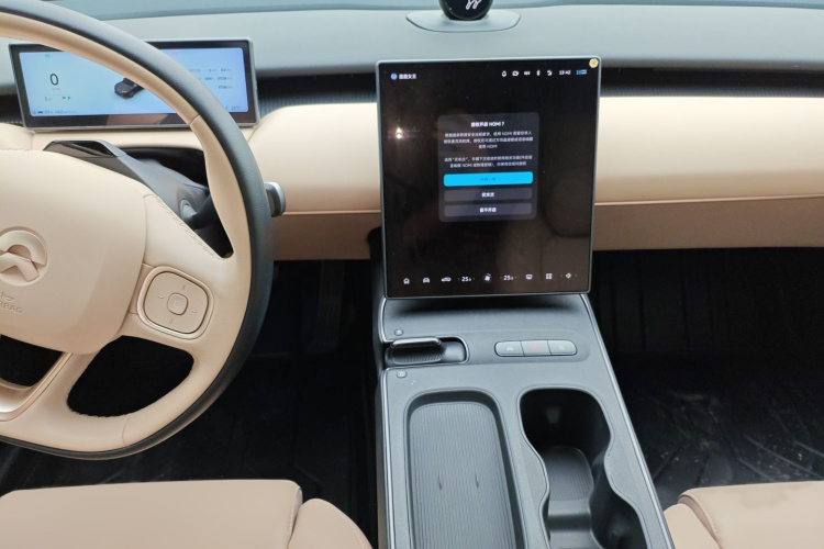 NIO ET5T 2023 изображение автомобиля #24