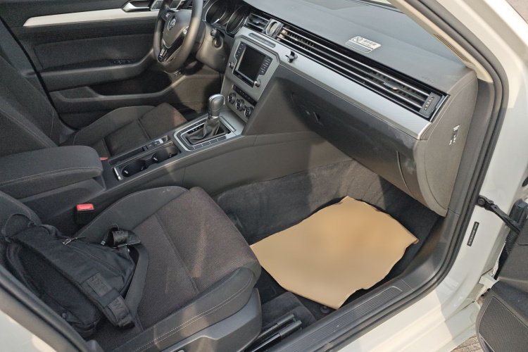 Volkswagen Passat Variant 2017 immagine di auto #24