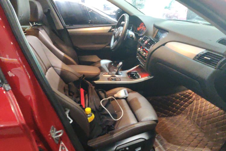 BMW X4 M40i 2018 #24 BMW X4 M40i 2018 car image #24