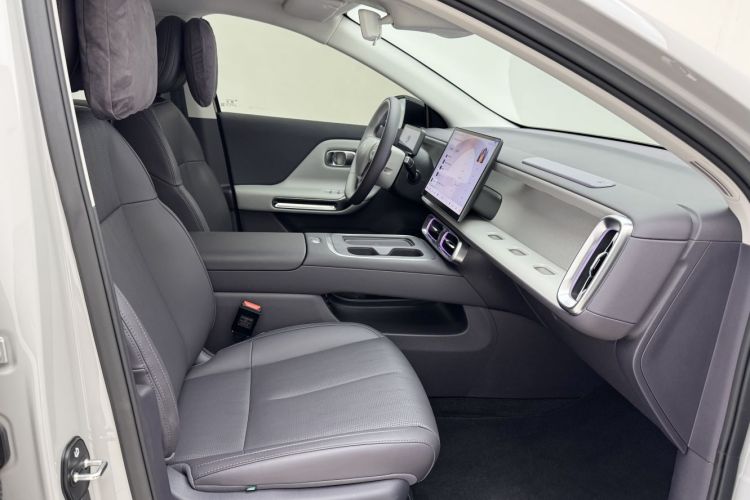 零跑汽车 零跑B01 2025 汽车图片 #24