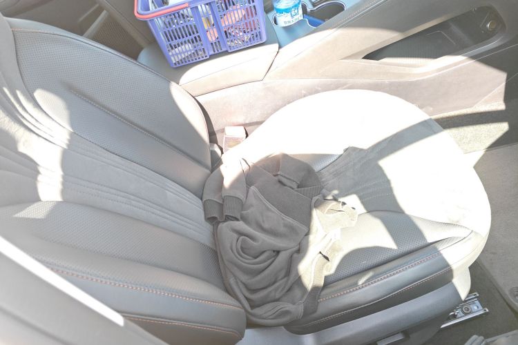 Roewe D5X DMH 2024 изображение автомобиля #24