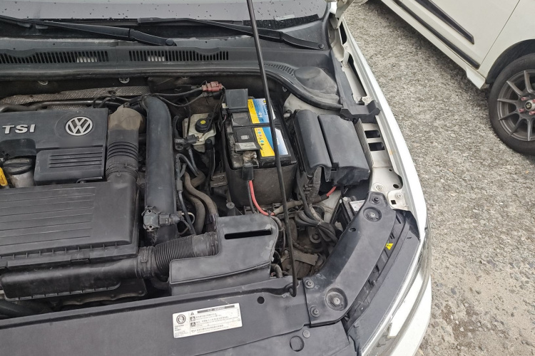 Volkswagen Sagitar 2018 immagine di auto #24