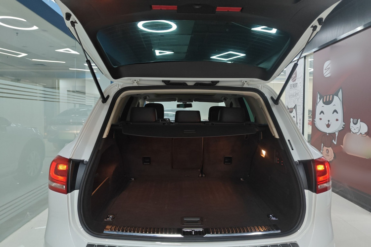 Volkswagen Touareg 2015 car image #24