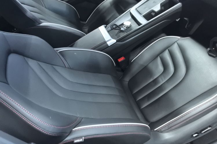 哪吒汽车 哪吒X 2023 #24 哪吒汽车 哪吒X 2023 汽车图片 #24