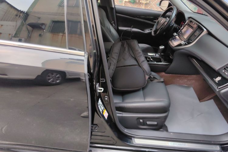 丰田 皇冠 2019 汽车图片 #24