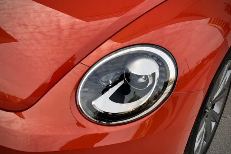 Volkswagen Beetle 2016 car image #24