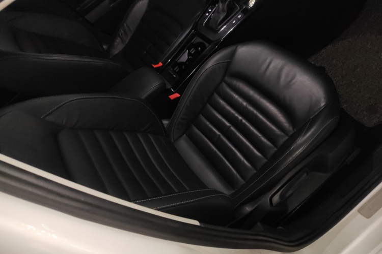 Volkswagen Lamando 2018 immagine di auto #24