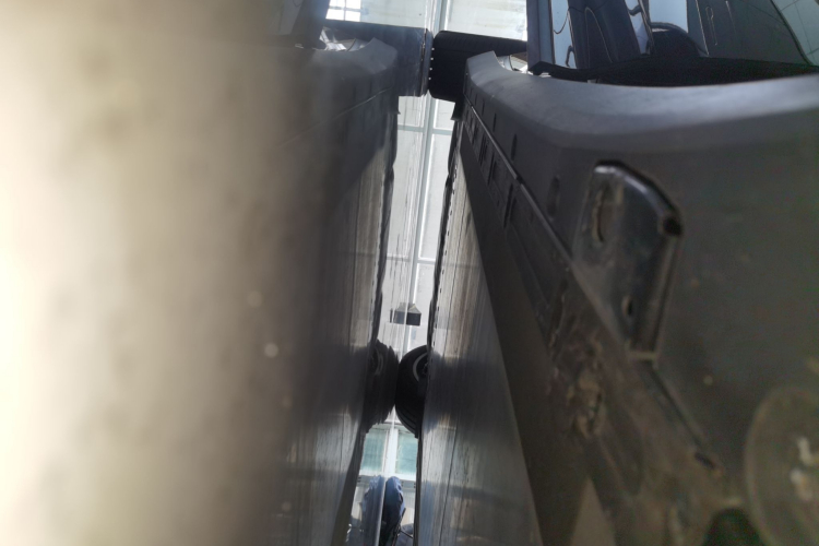 Li i8 2025 image de voiture #24