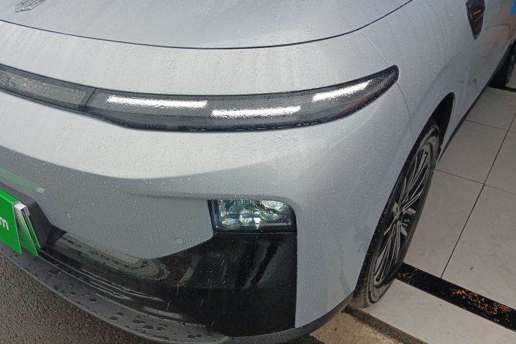 零跑汽车 零跑B10 2025 汽车图片 #24