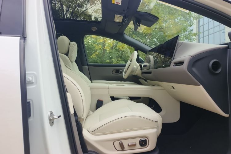 Li i6 2025 صورة سيارة #24