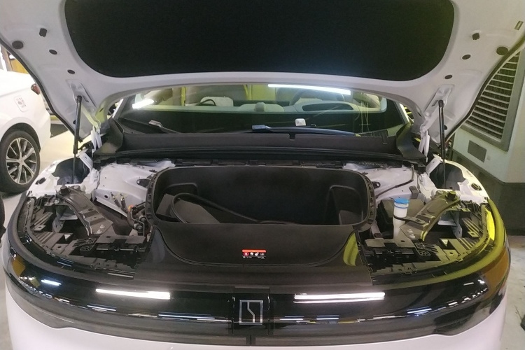Zeekr 7X 2024 car image #24