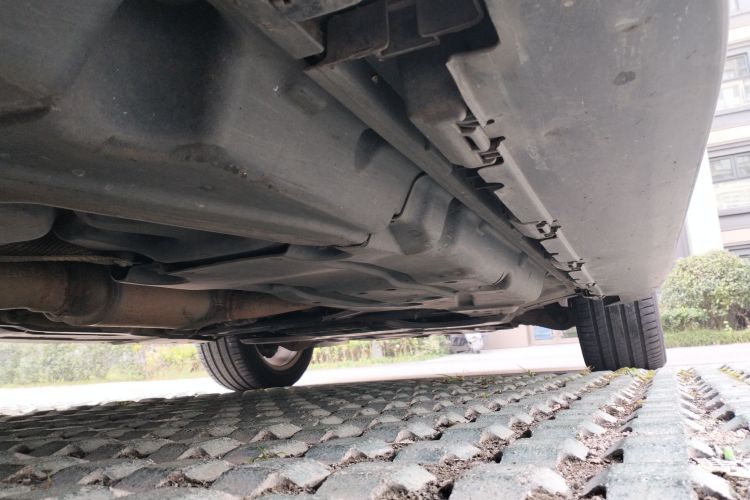 Mercedes-Benz M Class 2015 car image #24