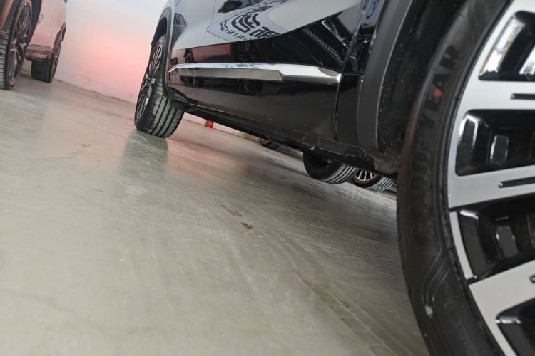 GEELY Monjaro MHEV 2025 #24 GEELY Monjaro MHEV 2025 car image #24