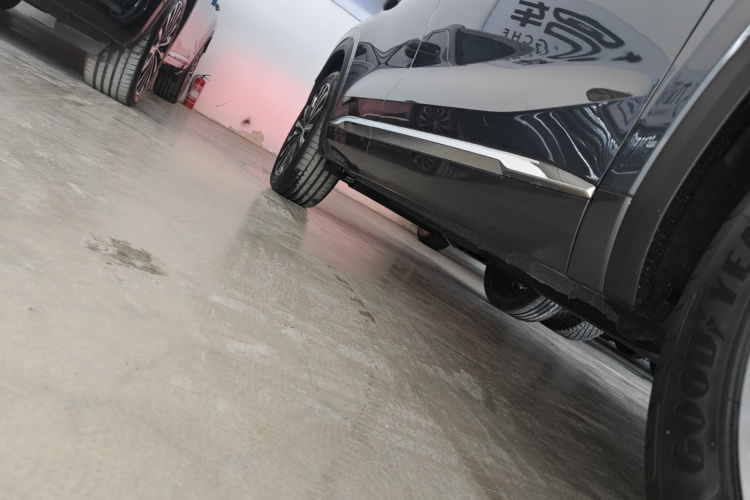 GEELY Monjaro MHEV 2025 car image #24