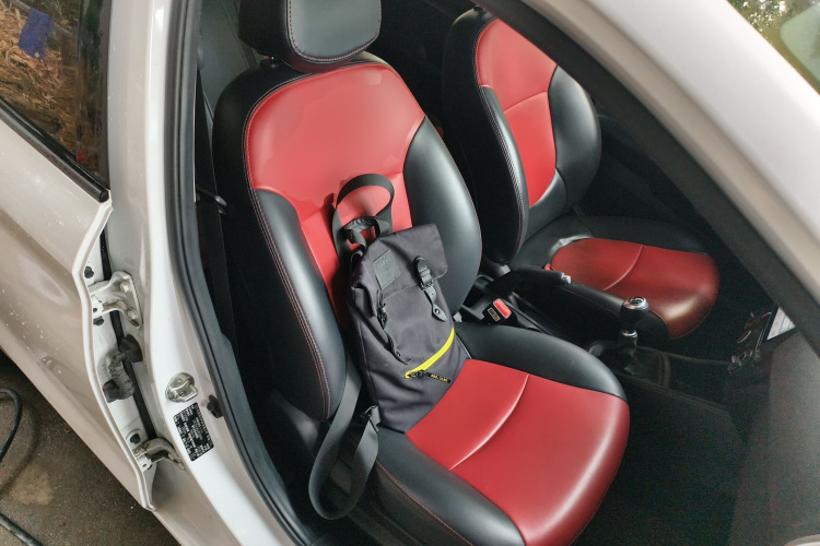 Hyundai Reina 2018 car image #24