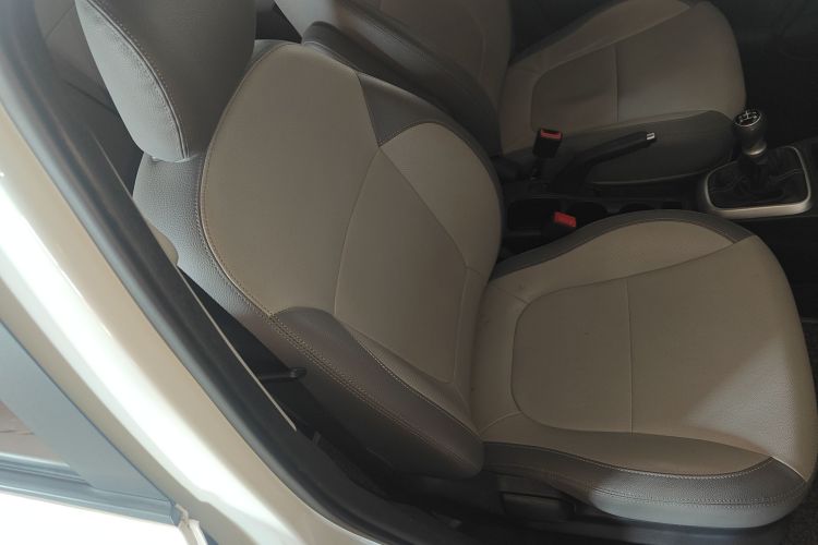 Kia Pegas 2020 imagen de coche #24