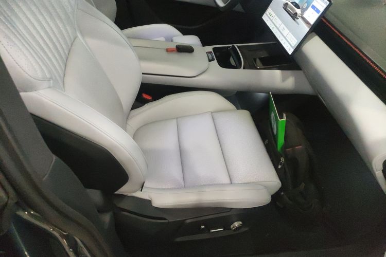 Lynk & Co 2024 #24 Lynk & Co 2024 car image #24