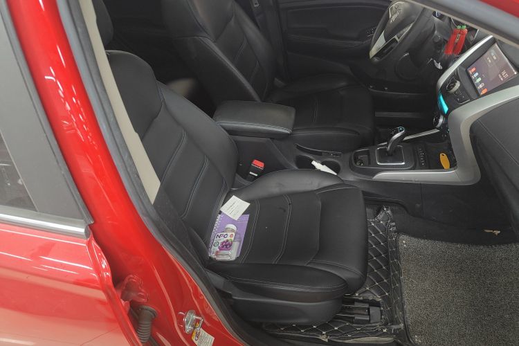 BYD Yuan New Energy 2018 car image #24