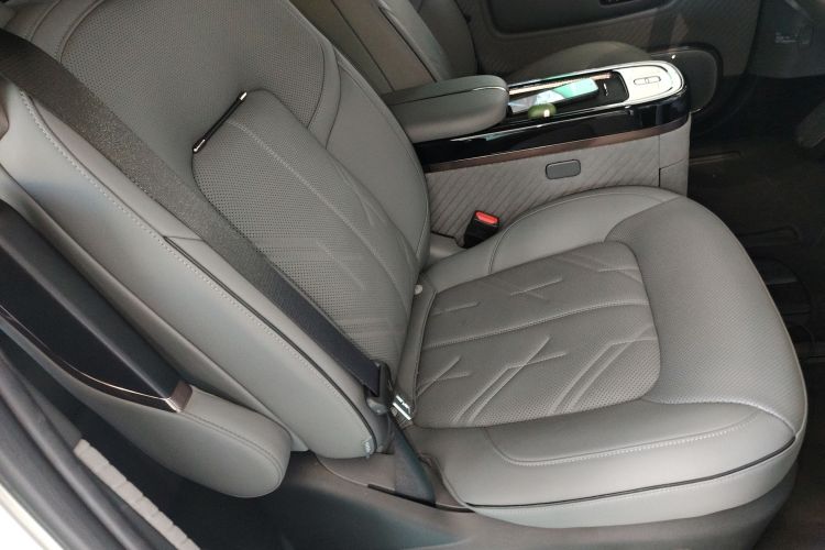 Zeekr MIX 2024 صورة سيارة #24