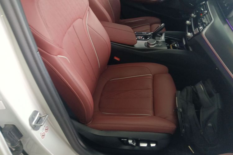 宝马 宝马5系新能源 2021 汽车图片 #24