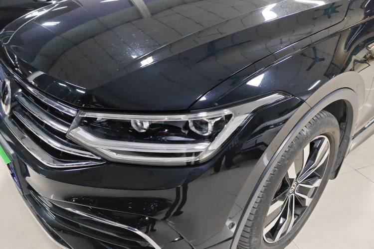 Volkswagen Tiguan L 2022 imagen de coche #24