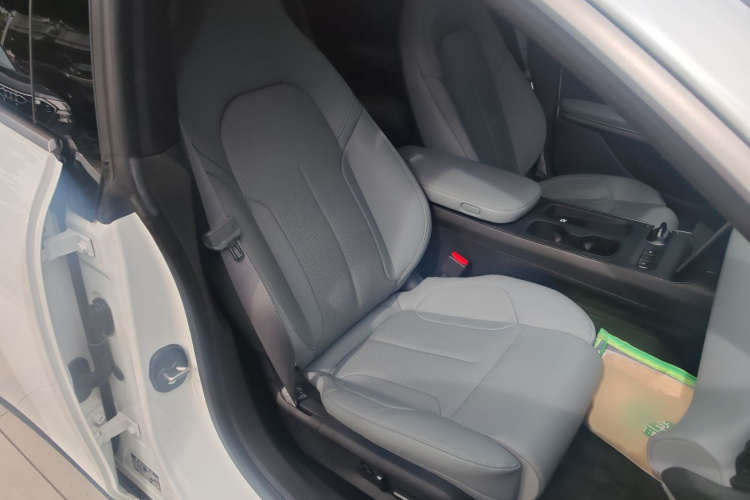 NIO ET5 2023 car image #24