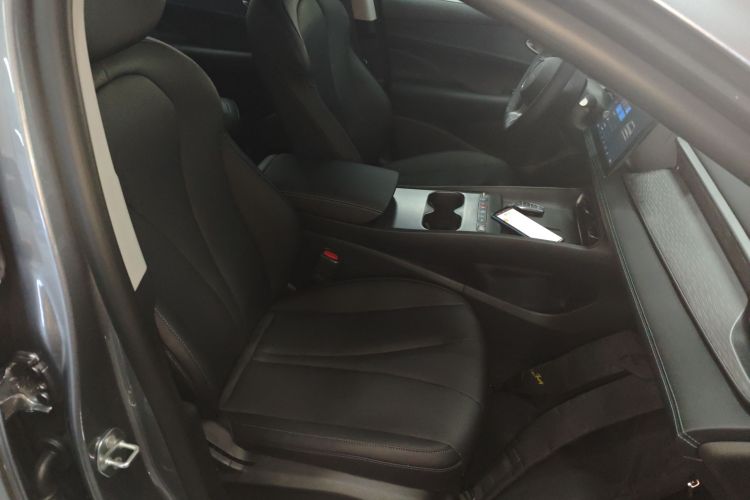 BYD Seal 05 DM-i 2025 car image #24