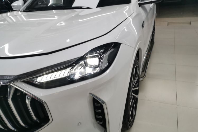 X70 PLUS 2022 car image #24