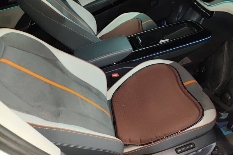 Volkswagen ID.6 Crozz 2022 immagine di auto #24