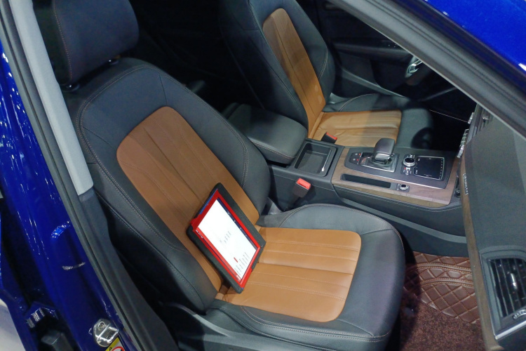 Audi Q5L 2019 car image #24