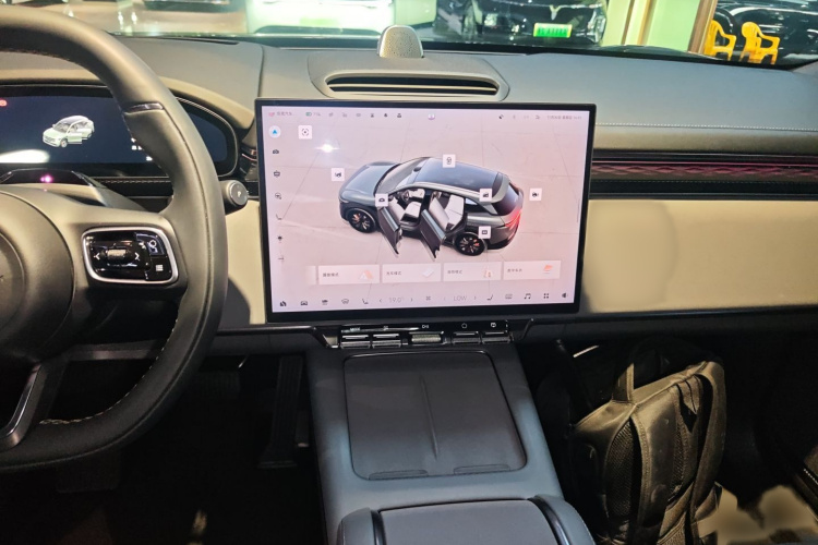 Zeekr 7X 2024 car image #24