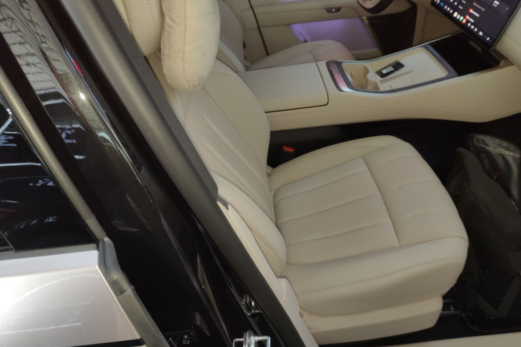 2025 image de voiture #24