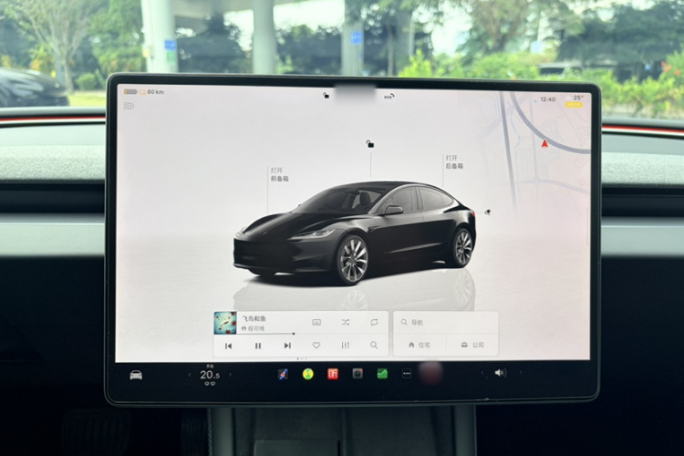 Tesla Model 3 2023 car image #24