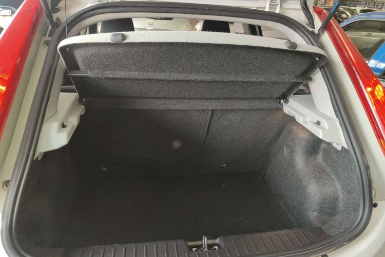 MG 3 2016 car image #24