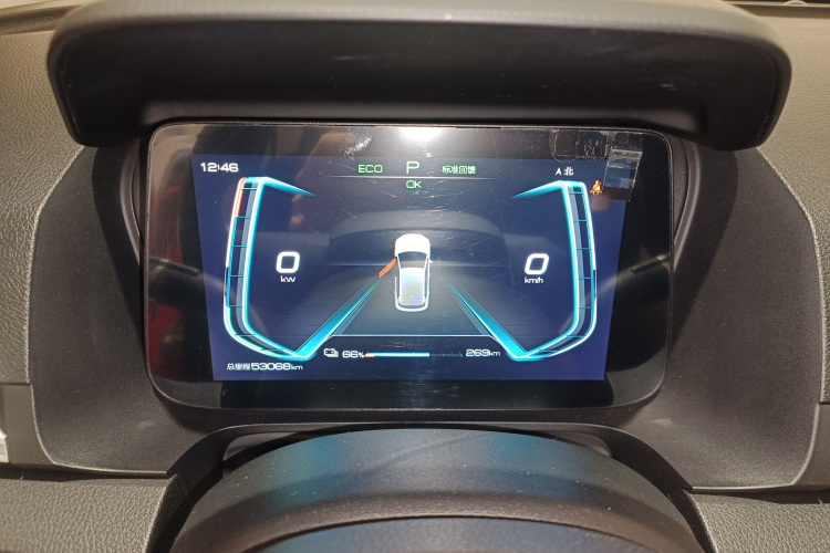 BYD e2 2020 изображение автомобиля #24