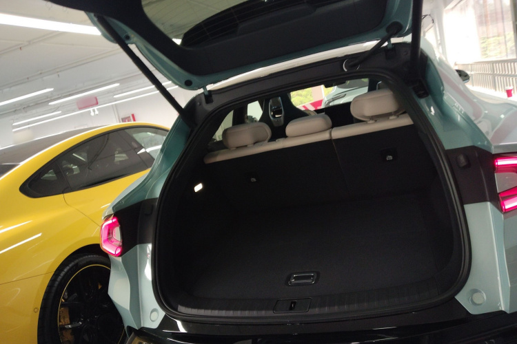 MI YU7 2025 car image #24