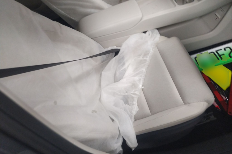 MG 4 EV 2025 car image #24