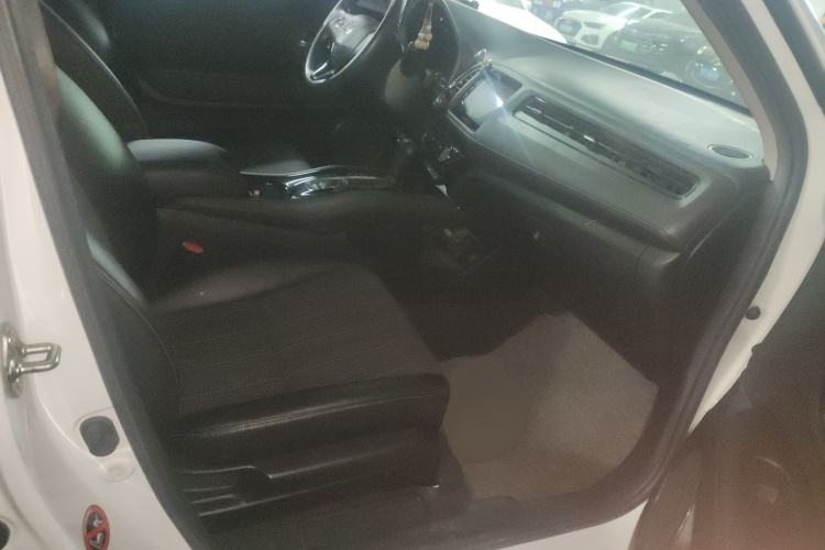 Honda VEZEL 2018 car image #24