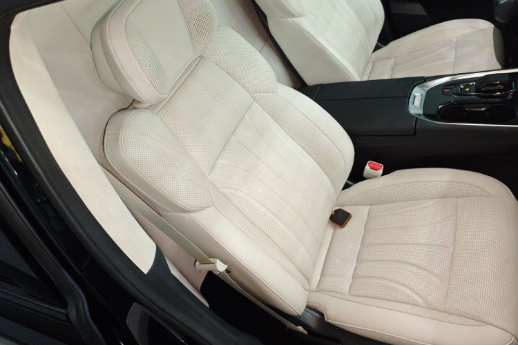 Zeekr 009 2024 imagen de coche #24