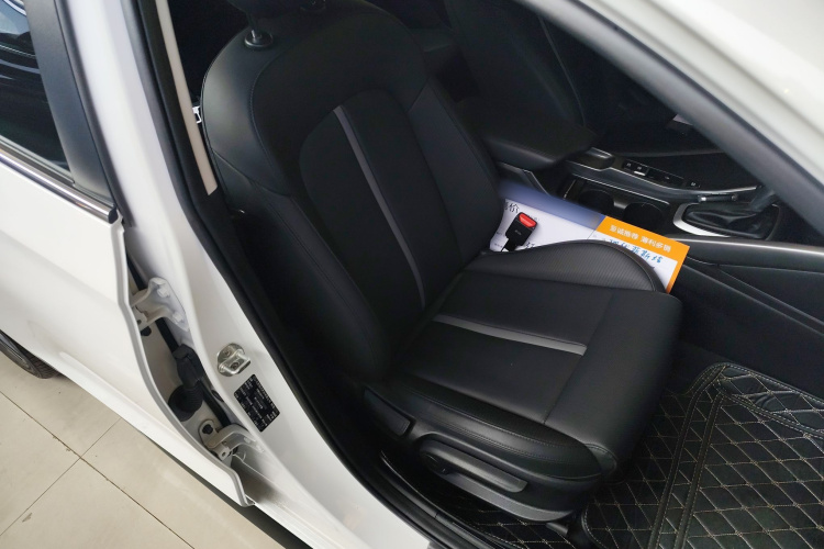 Hyundai Lafesta 2021 car image #24