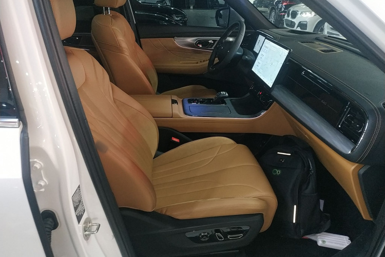 GAC Trumpchi ES9 2023 #24 GAC Trumpchi ES9 2023 car image #24