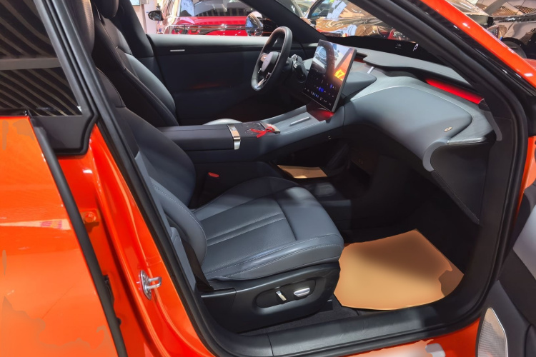 MI YU7 2025 car image #24