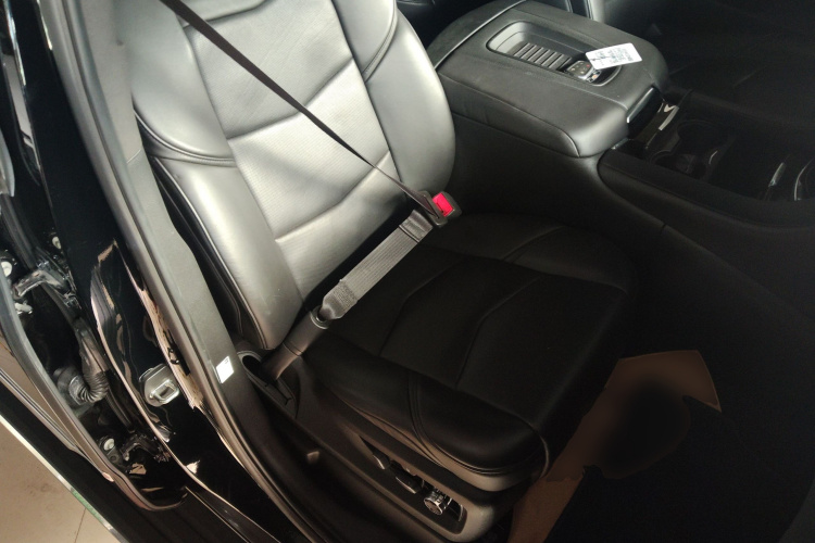 凯迪拉克 凯雷德ESCALADE 2019 汽车图片 #24