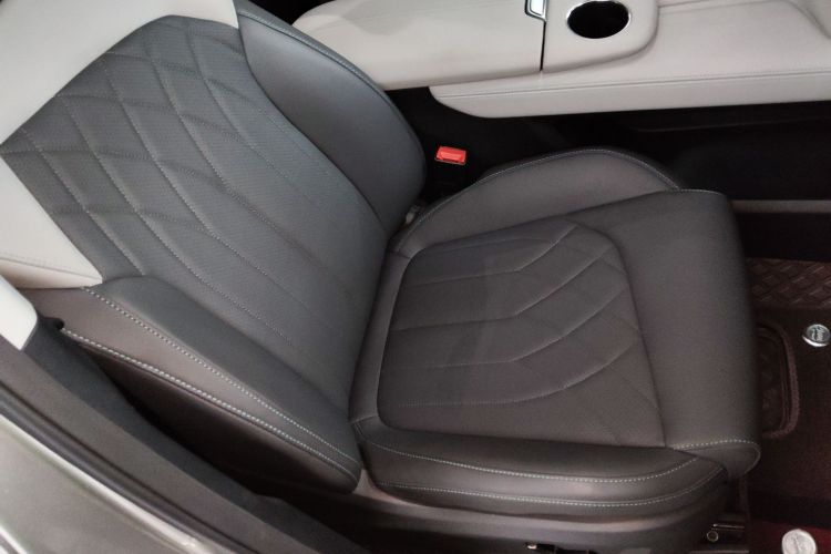 Changan UNI-Z PHEV 2025 #24 Changan UNI-Z PHEV 2025 immagine di auto #24