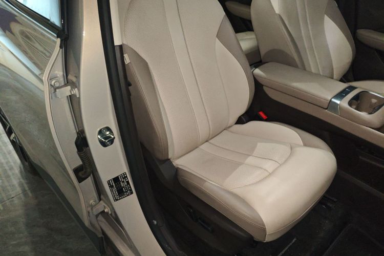 MG ES5 2024 #24 MG ES5 2024 car image #24